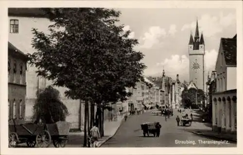 Ak Straubing an der Donau Niederbayern, Theresienplatz, Stadtansicht, Uhrturm, Pferdefuhrwerke