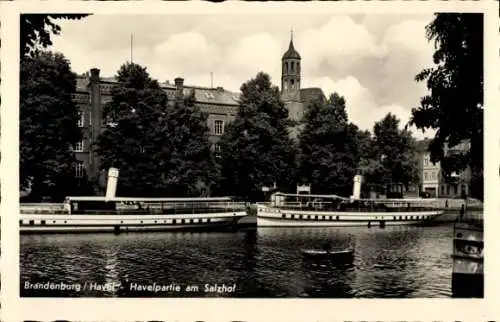 Ak Brandenburg an der Havel, Flusspartie am Salzhof