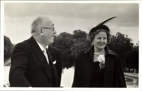Ak Juliana der Niederlande mit Französischem Präsident Vincent Auriol, 1950