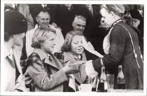 Ak Zaltbommel, Prinzessin Irene, Prinzessin Beatrix, 23. September 1950