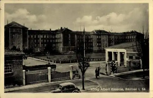 Ak Bautzen in der Oberlausitz, König Albert Kaserne, historische Militärgebäude, Straßenansich...