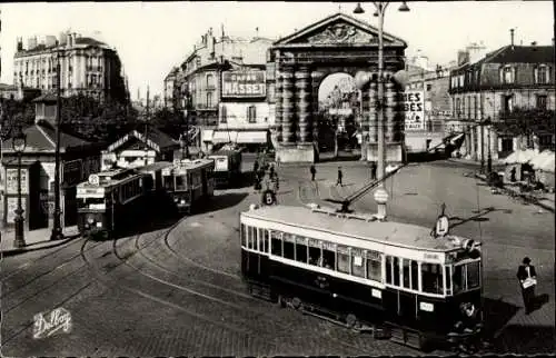Ak Bordeaux Gironde, Trams, Porte d'Aquitaine, Platz der Viktorie
