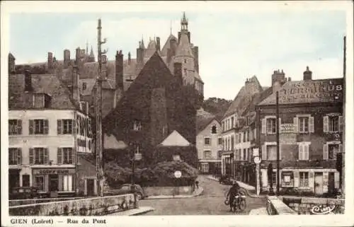 Ak Gien Loiret, Altstadtansicht, Rue du Pont,  Gebäude, Coiffeur, Hotel