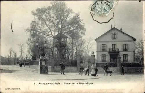 Ak Aulnay sous Bois Seine Saint Denis, Place de la Republique