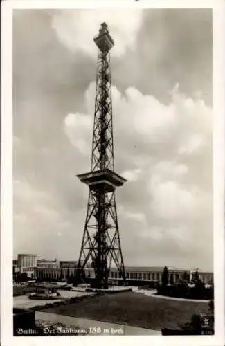 Ak Berlin Charlottenburg Westend, Funkturm mit den Messehallen, Klinke B 356