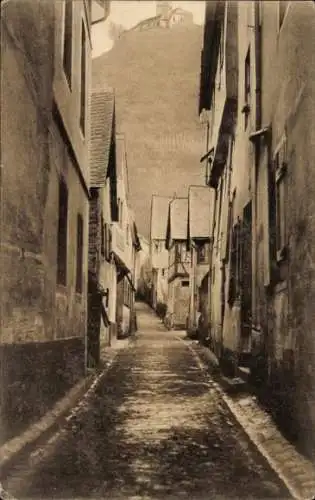 Ak Braubach in Rheinland Pfalz, Blick in die Sommergasse, enge Straße