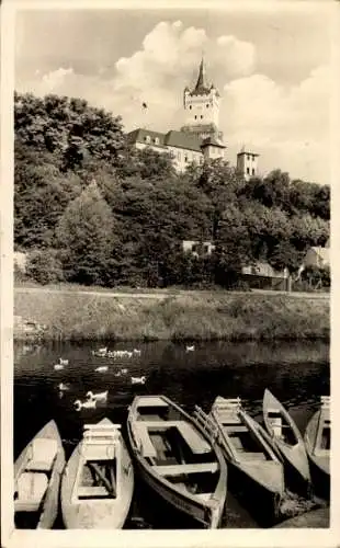 Ak Kleve am Niederrhein, Kermisdahl u. Schwanenburg, Uferpartie, Ruderboote, Enten