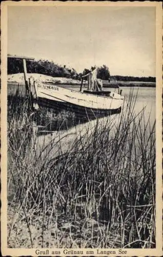 Ak Berlin Köpenick Grünau, Boot im Wasser, Gras im Vordergrund, schwarz-weiß, Grußkarte