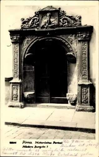 Ak Pirna an der Elbe, s Portal, Niedere Burgstraße 7, Tür mit Figuren und Ornamenten