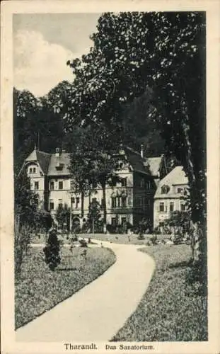 Ak Tharandt im Erzgebirge, Sanatorium, Gebäude, Parklandschaft, Weg, Bäume