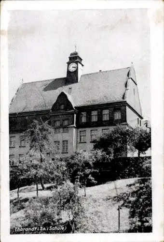 Ak Tharandt im Erzgebirge, Schule, Architektur, Uhrturm, Schwarz-Weiß-Foto