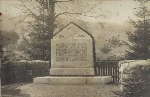 Foto Ak Naundorf Doberschau Gaußig Oberlausitz, Ehrenmal
