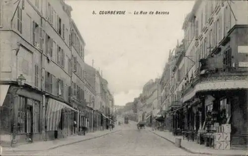 Ak Courbevoie Hauts de Seine, Straßenansicht, La Rue de Bezons,  Architektur, lebhafte Straße