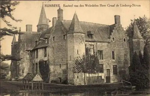 Ak Rumbeke Westflandern, Schloss  mittelalterlicher Baustil, Wassergraben, Türme, Bäume