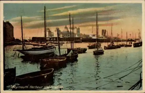 Ak Weymouth South West England, Weymouth Hafen, boote im Wasser, farbenfroher Himmel,  Architektu