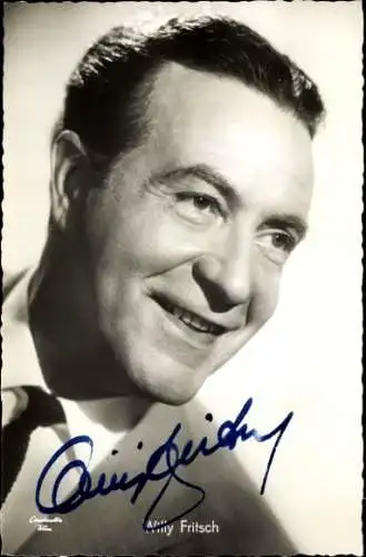 Ak Schauspieler Willy Fritsch in Liebe ist ja nur ein Märchen, Autogramm