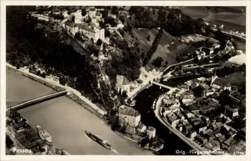 Ak Passau in Niederbayern, Luftaufnahme von  Flüsse und Stadtansicht,  Architektur