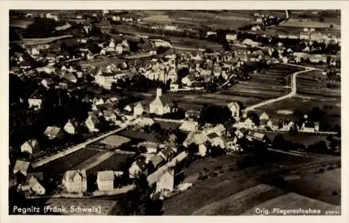 Ak Pegnitz in Oberfranken, Fliegeraufnahme vom Ort