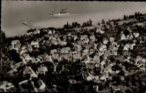 Ak Dingelsdorf Konstanz am Bodensee, Luftaufnahme, Bodensee, Schiffe, Häuser, Natur, Dorf