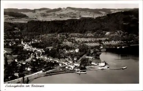 Ak Ludwigshafen am Bodensee, Luftaufnahme, Ludwigshafen, Bodensee, ländliche Umgebung, 