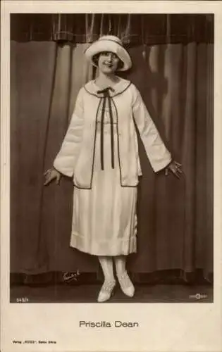 Ak Schauspielerin Priscilla Dean, Portrait