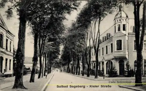 Ak Bad Segeberg in Holstein, Café Stämmler, Solbad  Kieler Straße, Bäume entlang der Straße