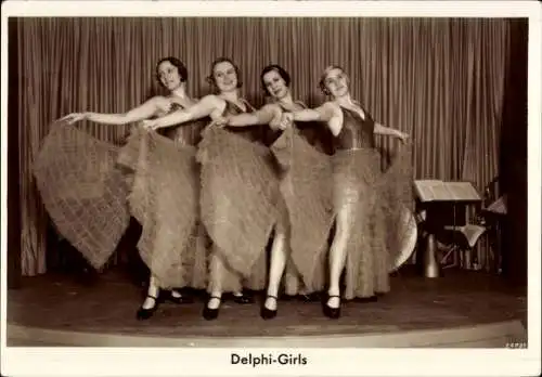 Ak Delphi-Girls, Tänzerinnen