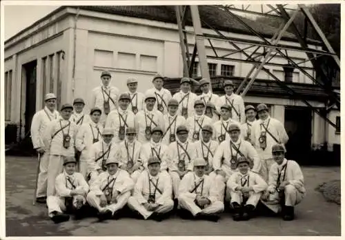 Foto Ak Bad Salzdetfurth in Niedersachsen, Kalischacht, November 1967, Gruppenbild Bergleute