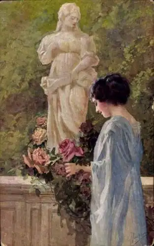 Künstler Ak Frau in blauem Kleid, Blumenstrauß, Statue