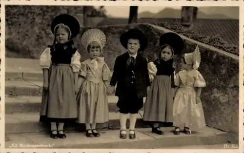 Ak Bludenz Vorarlberg, Kinder in Volkstrachten