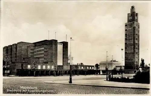 Ak Magdeburg in Sachsen Anhalt, Partie an der Statdthalle und Ausstellungsturm