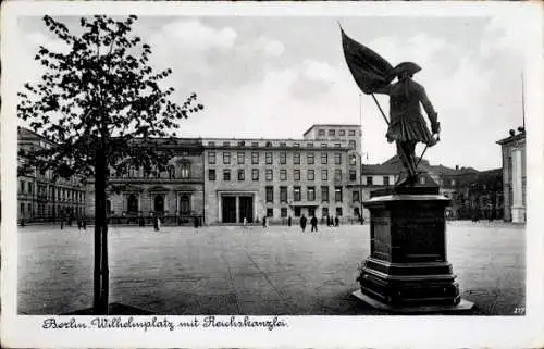 Ak Berlin Charlottenburg, Kurfürstendamm, Berlin Wilhelmplatz, Reichskanzlei, Statue, Platzans...