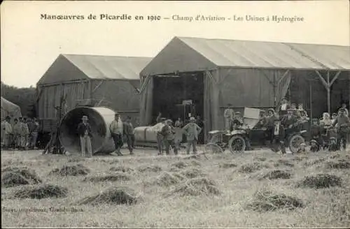 CPA Manoeuvres de Picardie en 1910, Champ d'Aviation, Les Usines à Hydrogène
