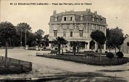 CPA La Baule les Pins Escoublac Loire Atlantique, Place des Palmiers, prise de l'Ouest