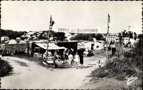 Ak Le Verdon sur Mer Gironde, Campingplatz, Willkommen Schilder, Menschen auf dem Weg, Zelte, Fla