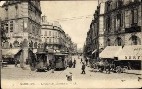 Ak Bordeaux Gironde, Stadtansicht, Straßenbahnen, Geschäfte, Menschenmenge