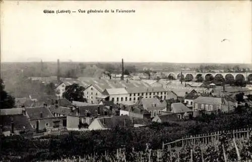 Ak Gien Loiret, Vue générale de la Faïencerie, Industrie, Häuser, Landschaft