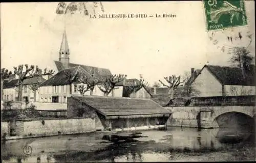 Ak La Selle sur le Bied Loiret, La Riviere