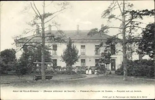 Ak Ville Évrard Seine Saint Denis, Premier Pavillon de Dames, Facade sur le Jardin