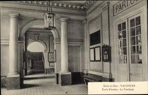 Ak Vaujours Seine Saint Denis, Innenansicht, Säulen, Treppe, Eingang, Schilder