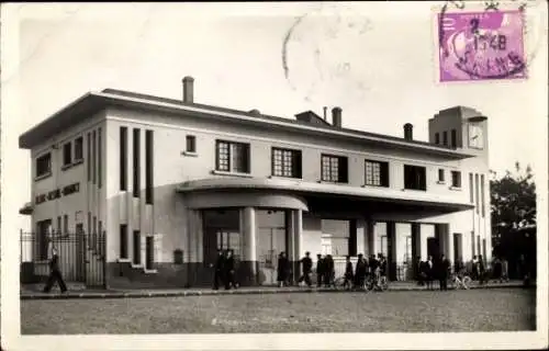 Ak Drancy Seine Saint Denis, Bahnhof, Menschen, Fahrräder, Uhr, Architektur