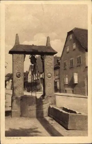 Ak Dorlisheim Bas Rhin, Brunnen, Straßenansicht der Wohnhäuser