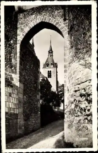 Ak Châteaurenard Bouches du Rhône, Historische Mauern, Kirche, Zugang umrahmt von Steinarchitektu