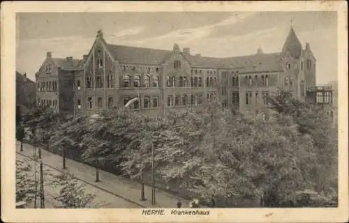 Ak Herne im Ruhrgebiet Westfalen, Krankenhaus in   Architektur, Bäume im Vordergrund