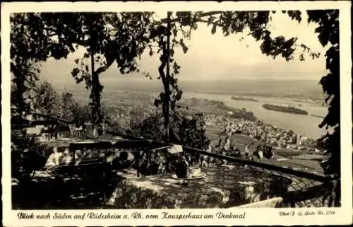Ak Rüdesheim am Rhein, Blick nach Süden, Aussichtspunkt, Knusperhaus, Landschaft