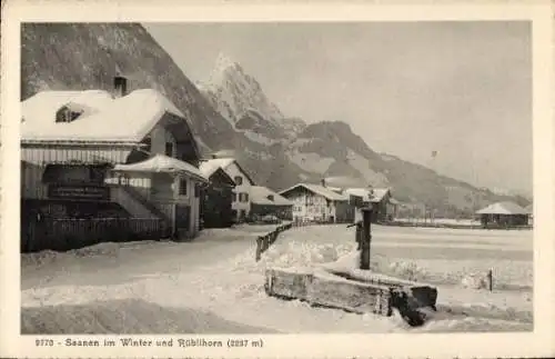 Ak Saanen Kanton Bern, Schnee Landschaft, Rüblihorn, Winter, hügelige Umgebung