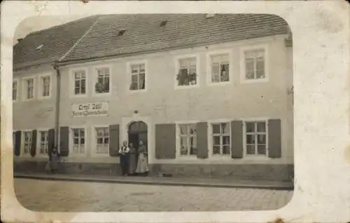 Foto Ak Bischofswerda in Sachsen, Geschäft von Emil Zöll, Herren- und Damenschneider, Wohnhaus