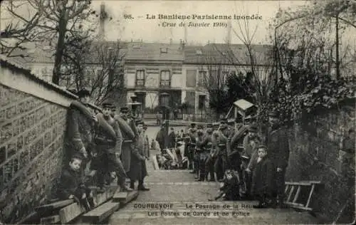 Ak Courbevoie Hauts de Seine, Überflutete Pariser Vororte, Passage de la Réunion, Januar 1910, So