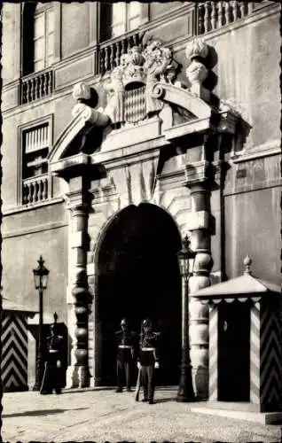 Ak Monte Carlo Monaco, Eingang zum Palast, Wache, Laterne, foto