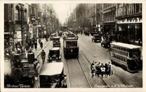Ak Berlin Mitte, Leipziger Straße, Wilhelmstraße, Straßenbahn, Bus, Autos
